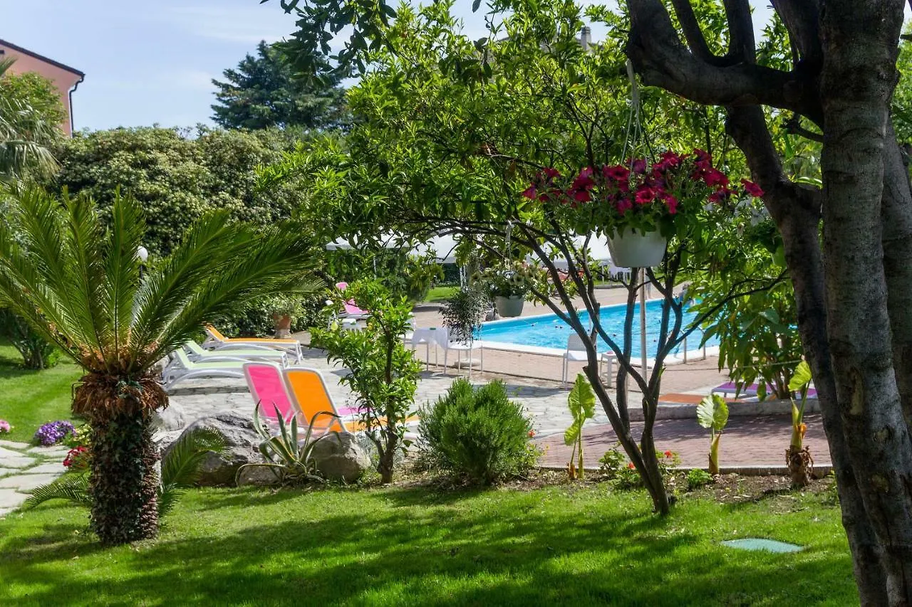 Le Villette Di Villa Paola Loano